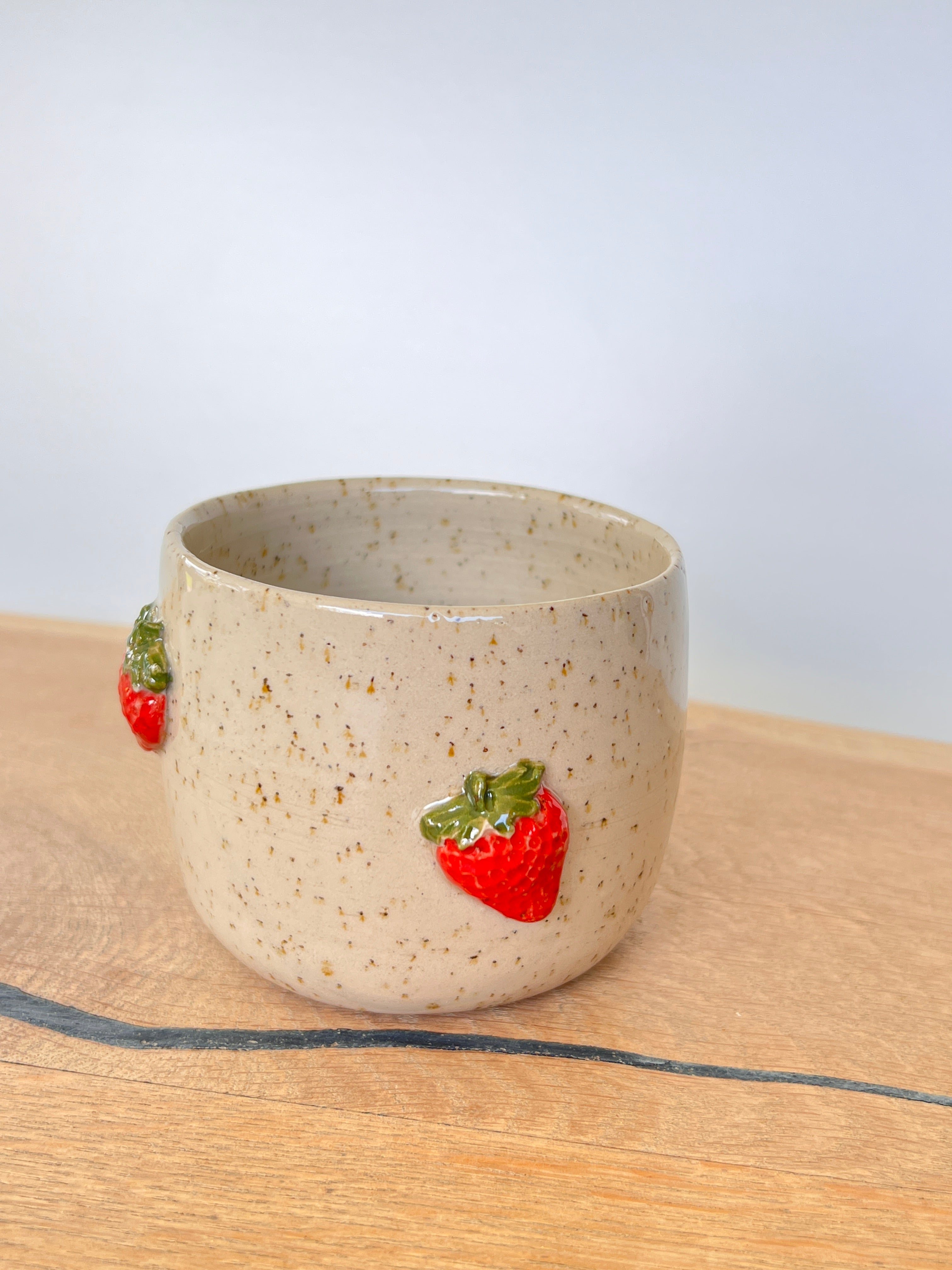 Becher Erdbeeren