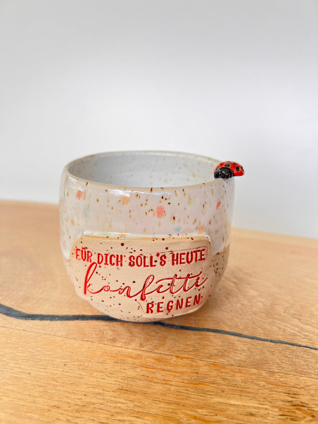 Becher Konfetti 1