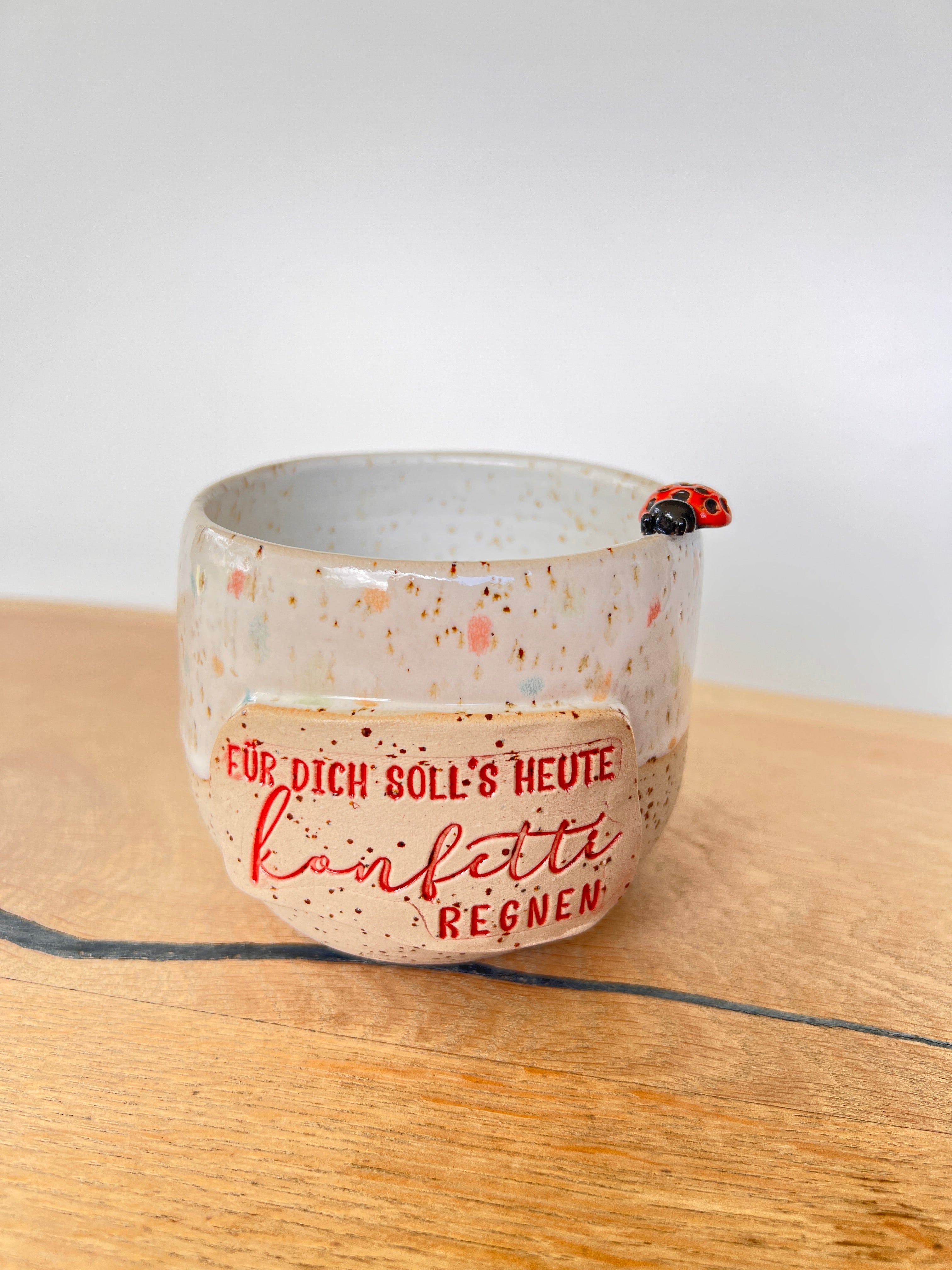 Becher Konfetti 1