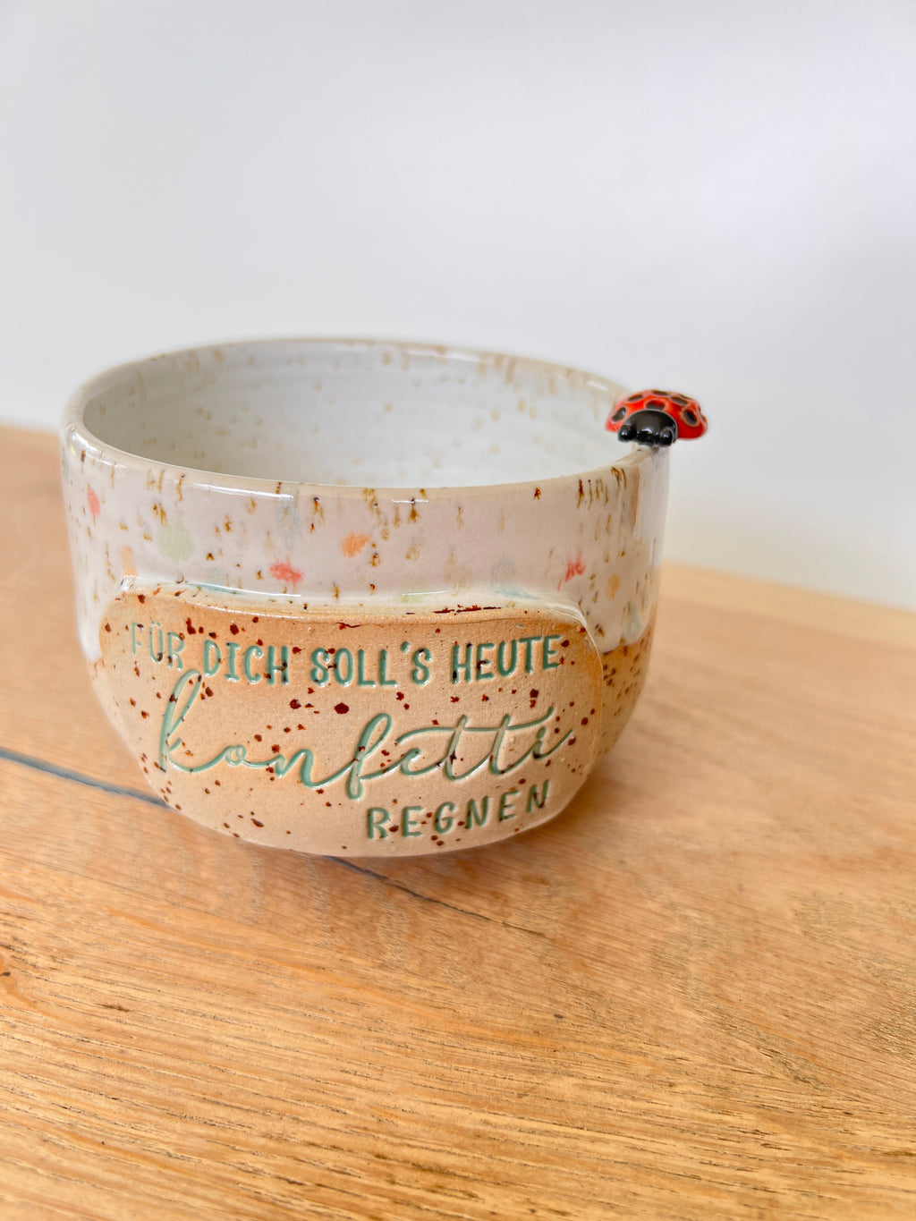 Becher Konfetti 2